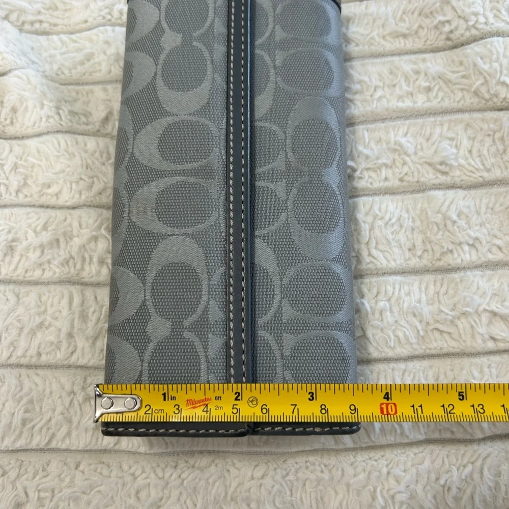 Coach Wallet - Picture 5 of 8